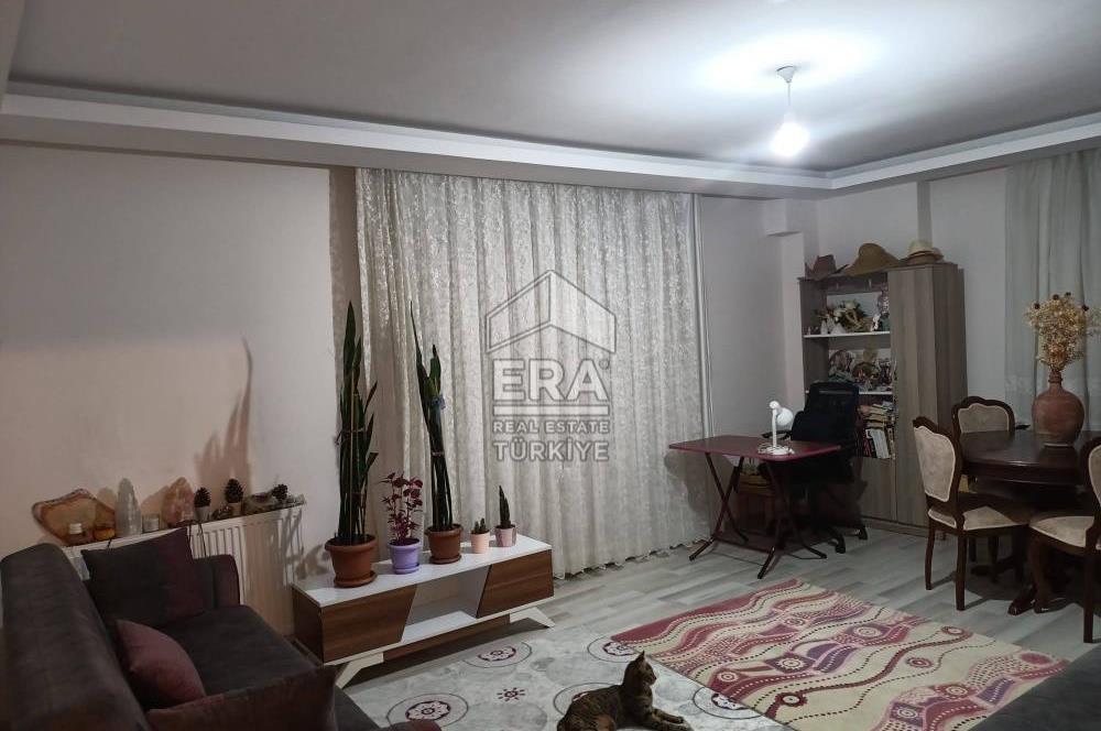 TUZLA İSTASYONU KARŞISINDA SATILIK 2+1 DAİRE