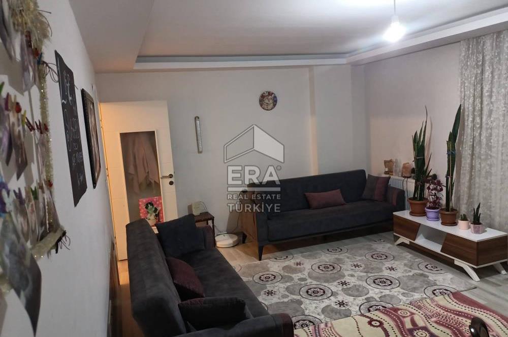 TUZLA İSTASYONU KARŞISINDA SATILIK 2+1 DAİRE