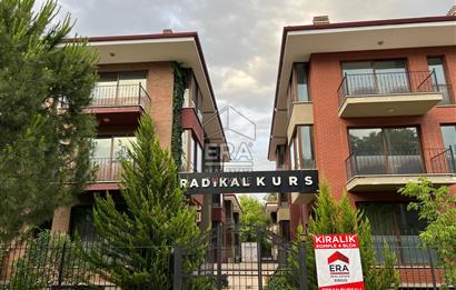 Çamlık Parkı Karşısı'nda Komple Kiralık Bina 