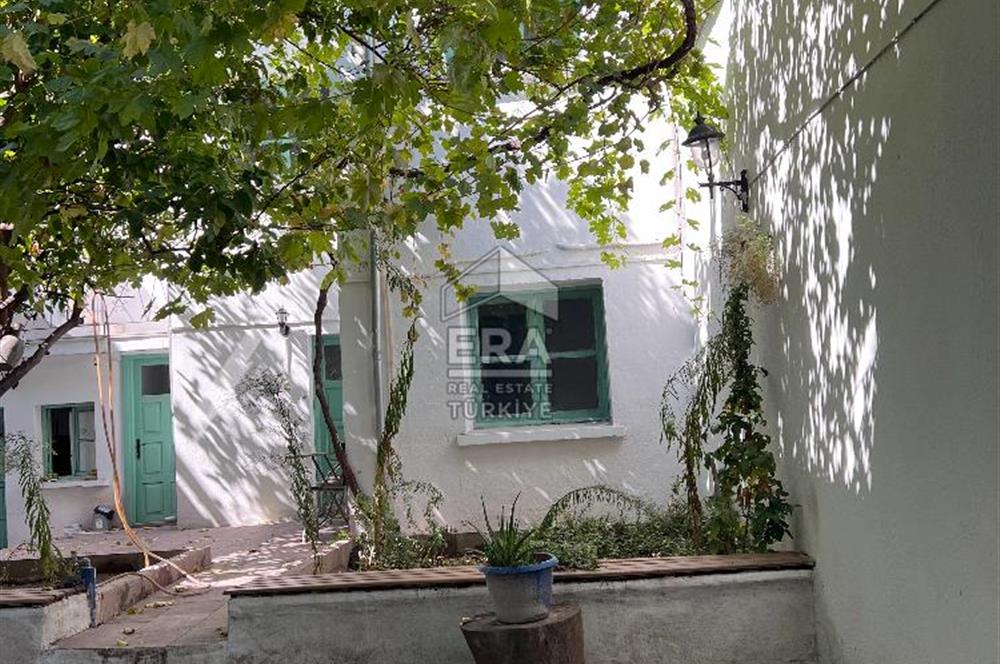 İzmir Basmane Tarihi Kent Merkezinde Kiralık Tarihi Hostel