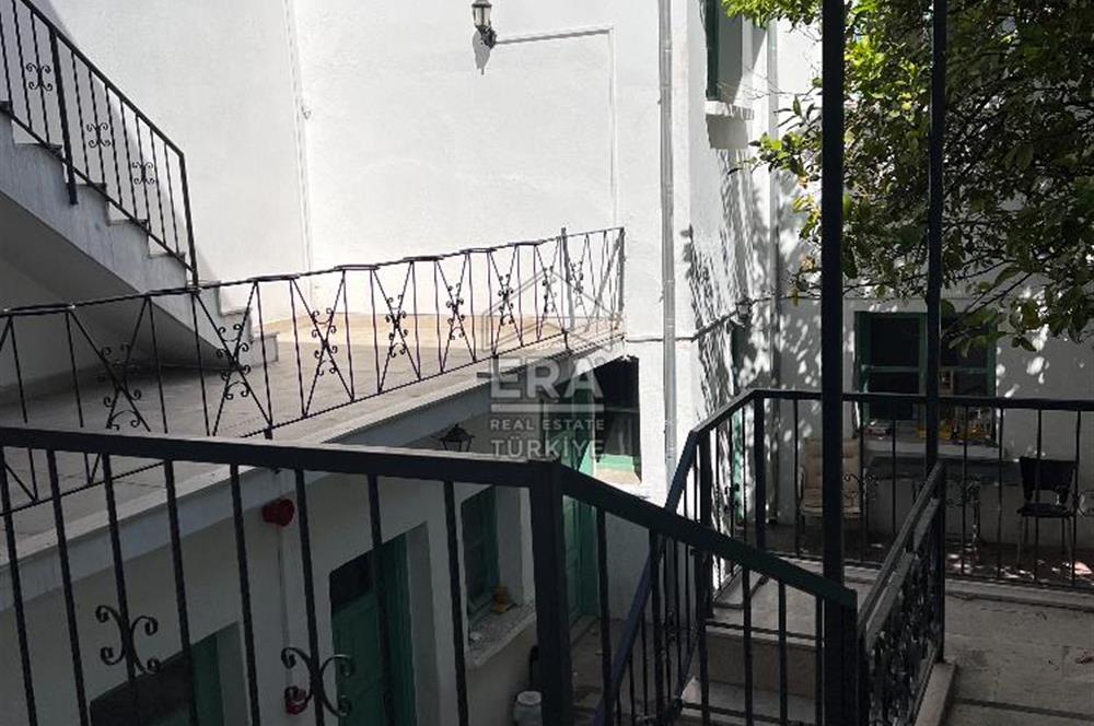 İzmir Basmane Tarihi Kent Merkezinde Kiralık Tarihi Hostel