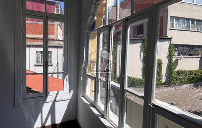 İzmir Basmane Tarihi Kent Merkezinde Kiralık Tarihi Hostel