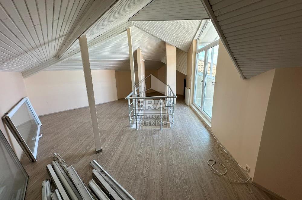 Sarıyer Uskumruköyde Site İçerisinde 5+2, 450m2 Müstakil Villa