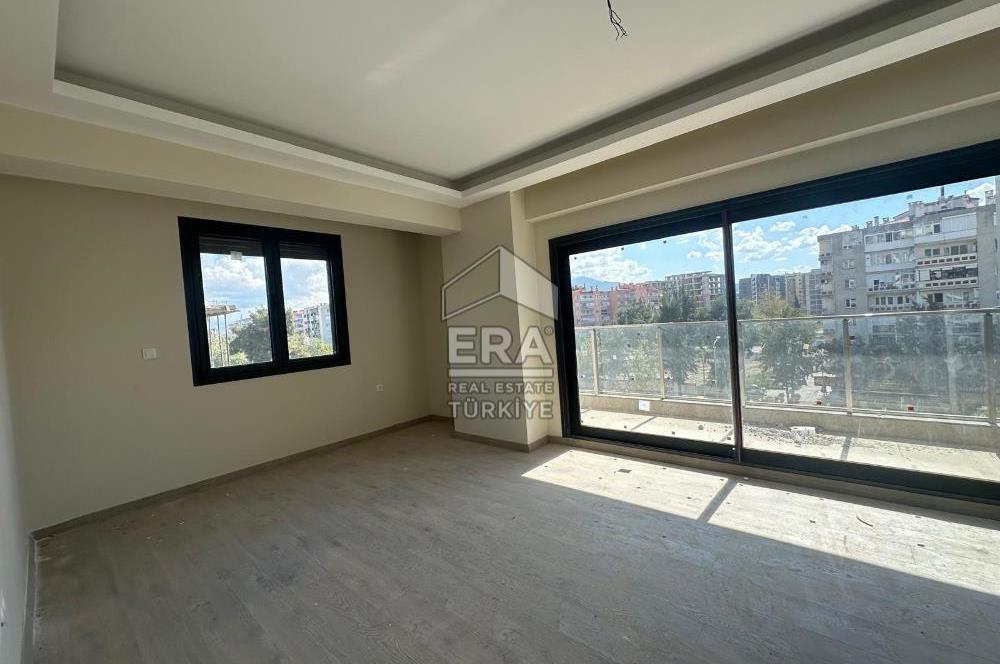 Bornova Manavkuyuda Cadde Üzerinde 3+1 Satılık Daire