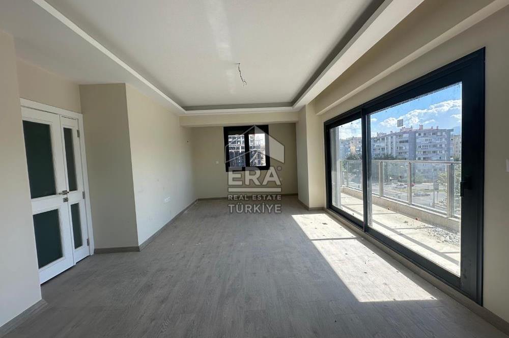 Bornova Manavkuyuda Cadde Üzerinde 3+1 Satılık Daire