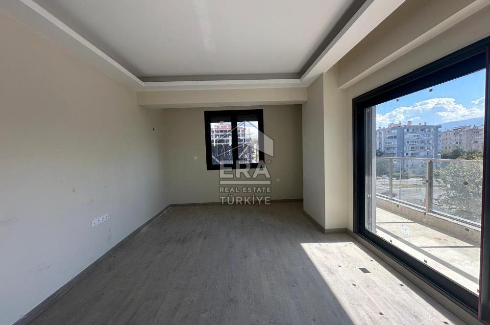 Bornova Manavkuyuda Cadde Üzerinde 3+1 Satılık Daire