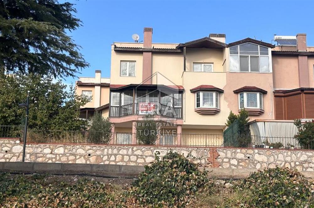 Villakentte 3+2 Triplex Satılık Villa