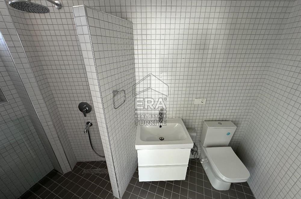 Sarıyer Merkezde Boğaz Manzaralı Kiralık 2+1 Çatı Dubleks Daire