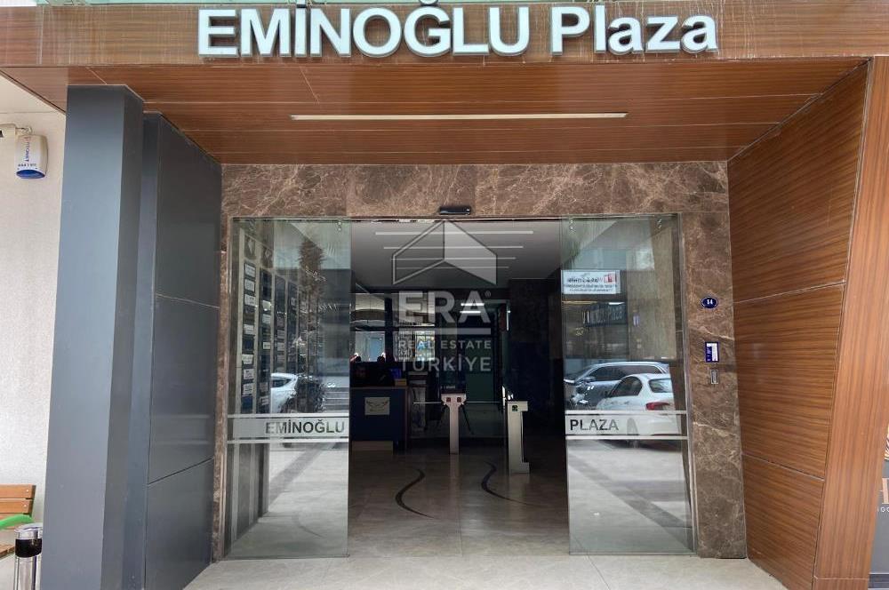 Bayraklı Plaza Bölgesinde Satılık Ofis