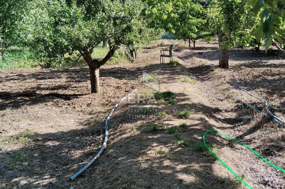 GÖLLÜ BAĞLAR KURTÇAYIRI MEVKİİ İÇERİSİNDE MÜSTAKİL VİLLA OLAN KIYMETLİ ARSA