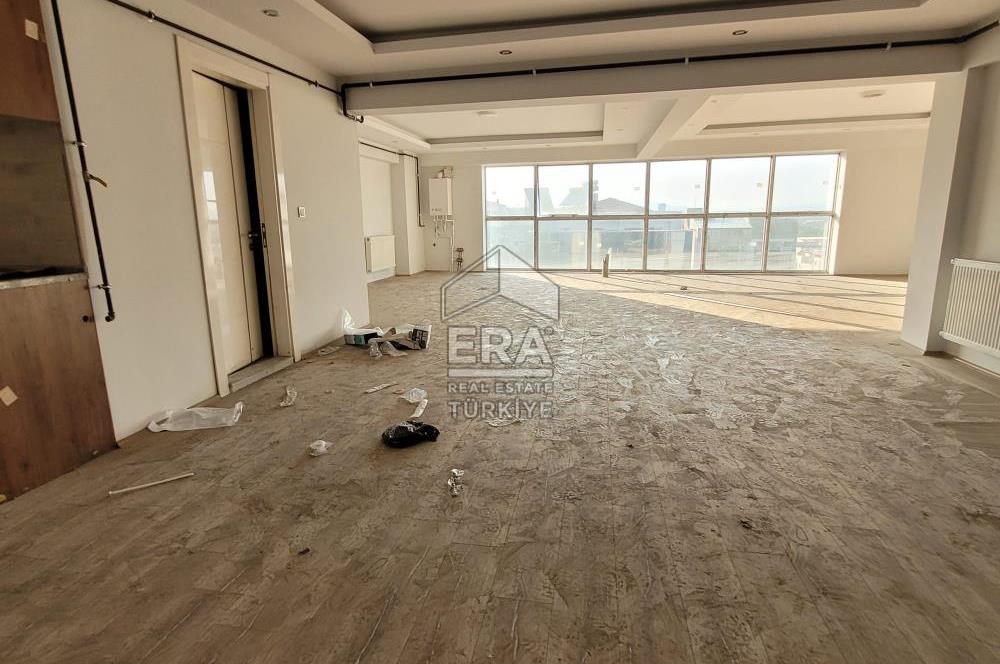 Topraklıkta Cadde Üzerinde Dubleks 200 m2 Kiralık Sıfır Ofis