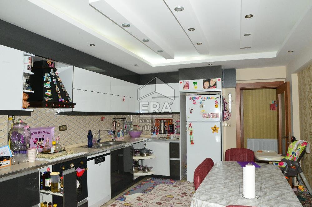 ERA NİVA'DAN TORBALI LİFE PALAS SİTESİ 180 m2 HAVUZLU 3+1 DAİRE