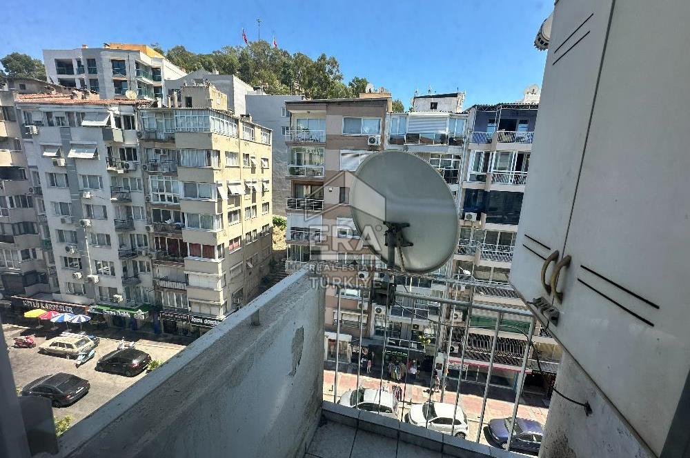 Göztepe Yalı'da Deniz Manzaralı 3+1 Satılık Daire