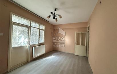 Üçkuyular F. Altay Meydan Yakını 4+2 150 m2 Satılık Daire