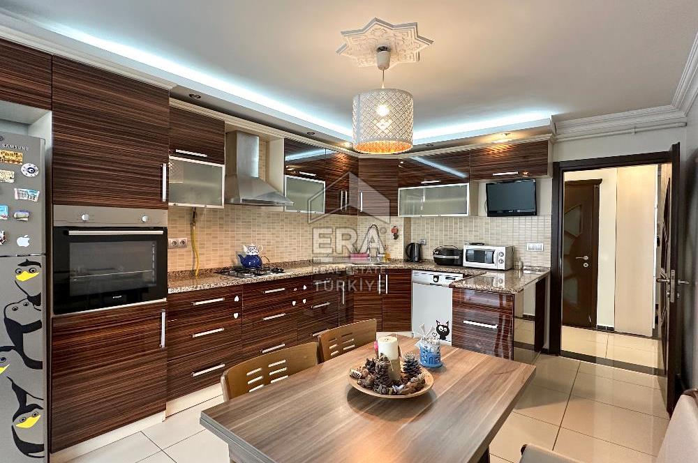 ERA SÖZ DEN BAHÇELİEVLER MH SATILIK 3+1 165 m² ARA KAT DAİRE