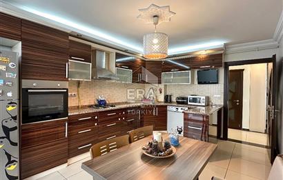 ERA SÖZ DEN BAHÇELİEVLER MH SATILIK 3+1 165 m² ARA KAT DAİRE