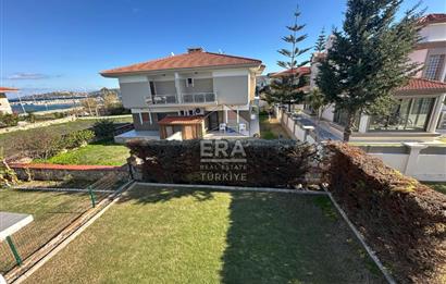 Çeşme Çiftlikköy Denize Yürüme Mesafesinde Satılık 3+1 Villa