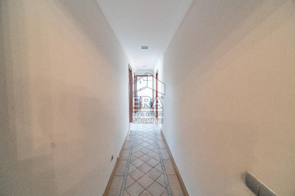 Alsancak Mustafa Bey Caddesi Satılık 3+1 Teraslı Daire