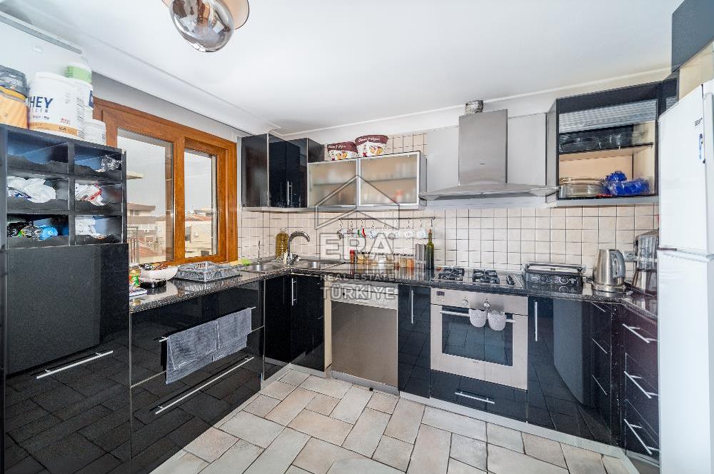 Alsancak Mustafa Bey Caddesi Satılık 3+1 Teraslı Daire