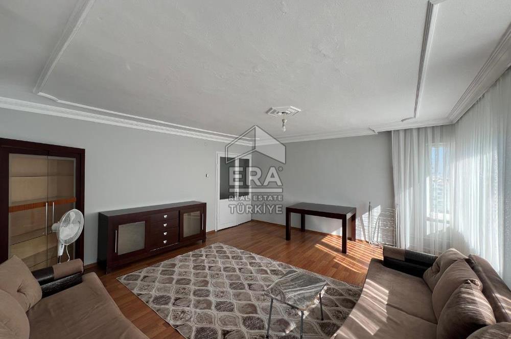 İstiklal Caddesi'nde Eşyalı Geniş 2+1 Kiralık Daire