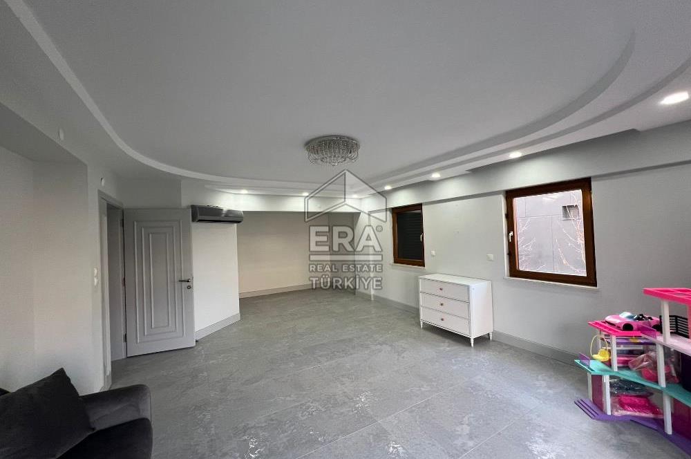 Gerzele'de 4 katlı (Giriş Katı Ticari) Asansörlü Kiralık Villa