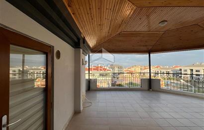 Gerzele'de 4 katlı (Giriş Katı Ticari) Asansörlü Kiralık Villa