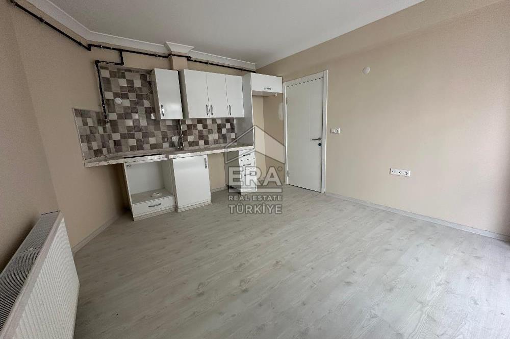 ERA PORT GÜVENCESİYLE NECATİBEY EĞİTİM FAKÜLTESİ ARKASI 1+1DAİRE