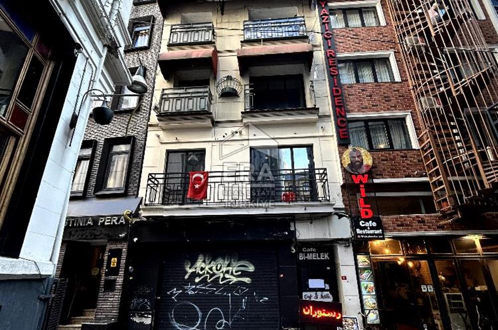 Taksim’de İstiklal Cadddesini Karşıdan Gören  SATILIK  Komple Bina 