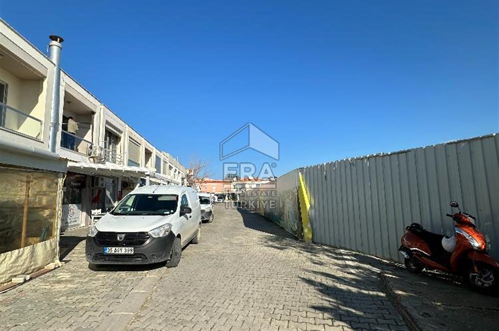 Çeşme Ilıca'da 40 m2 Satılık Dükkan