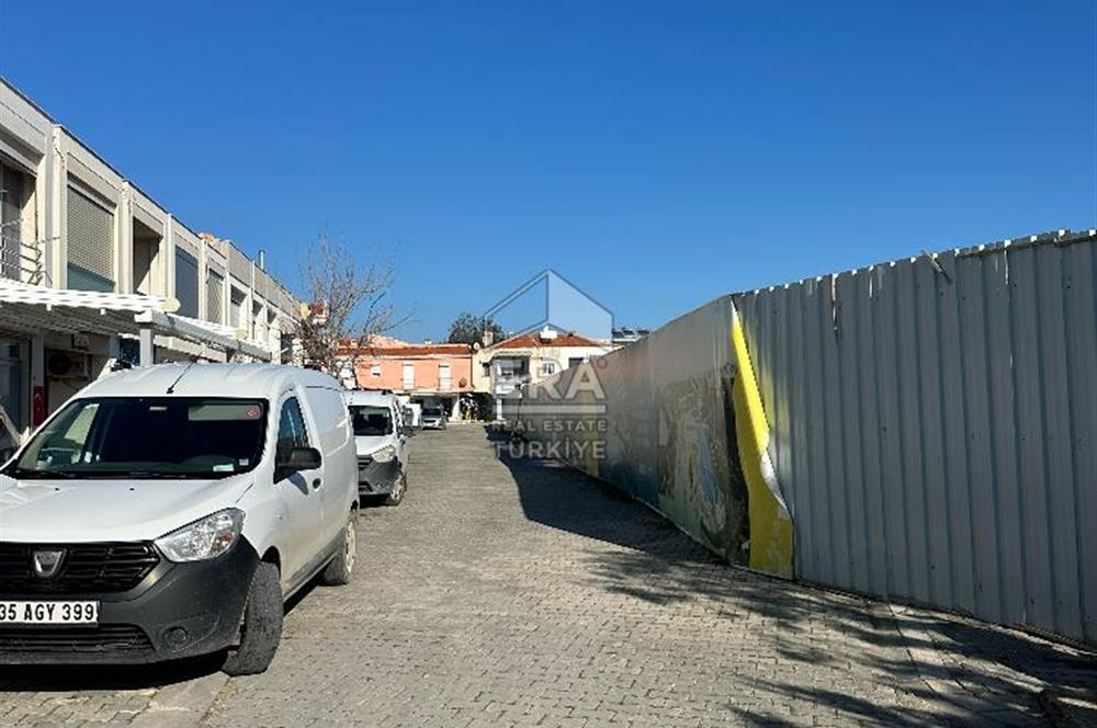 Çeşme Ilıca'da 40 m2 Satılık Dükkan