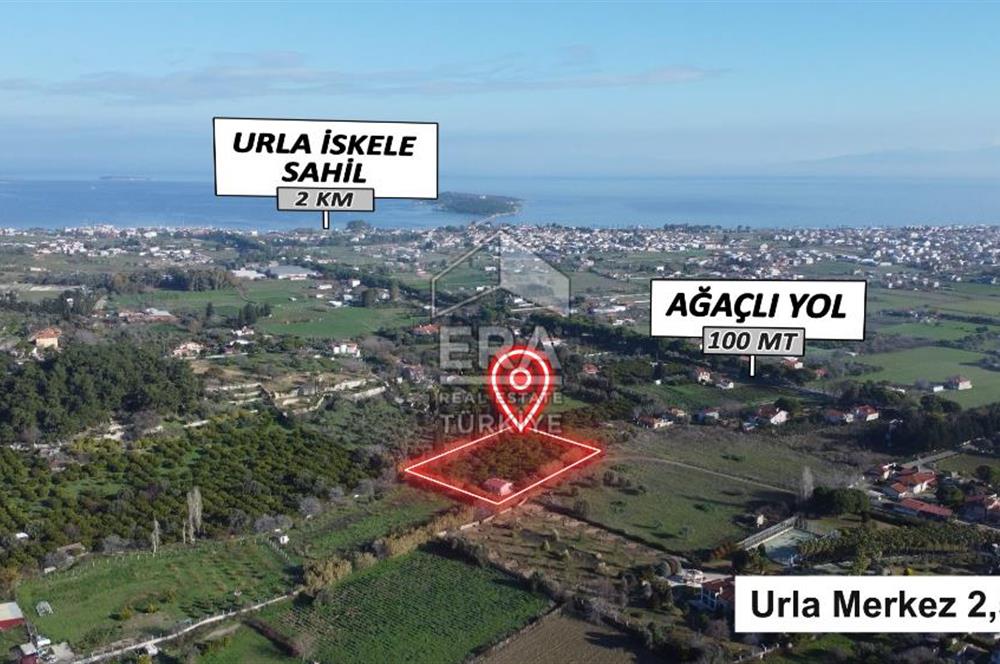 Urla İskele Mahallesinde Ağaçlı Yola 100 m Satılık Tarla ve Ev