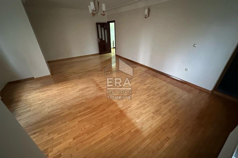 4+1 SPACIOUS FLAT IN ÜMRANİYE