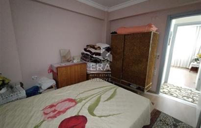 Karşıyaka Yalı Mahallesi 3+1 Ebeveyn Banyolu Daire