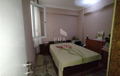 Karşıyaka Yalı Mahallesi 3+1 Ebeveyn Banyolu Daire