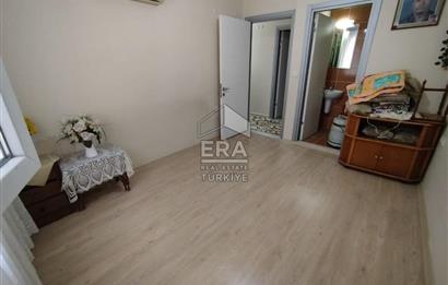 Karşıyaka Yalı Mahallesi 3+1 Ebeveyn Banyolu Daire