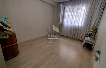 Karşıyaka Yalı Mahallesi 3+1 Ebeveyn Banyolu Daire