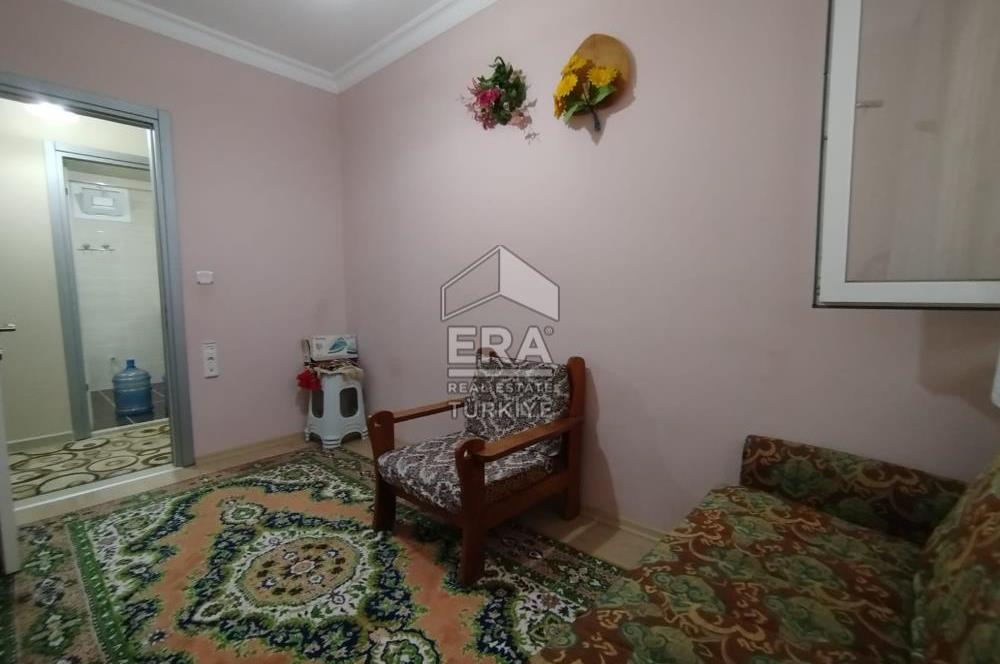 Karşıyaka Yalı Mahallesi 3+1 Ebeveyn Banyolu Daire