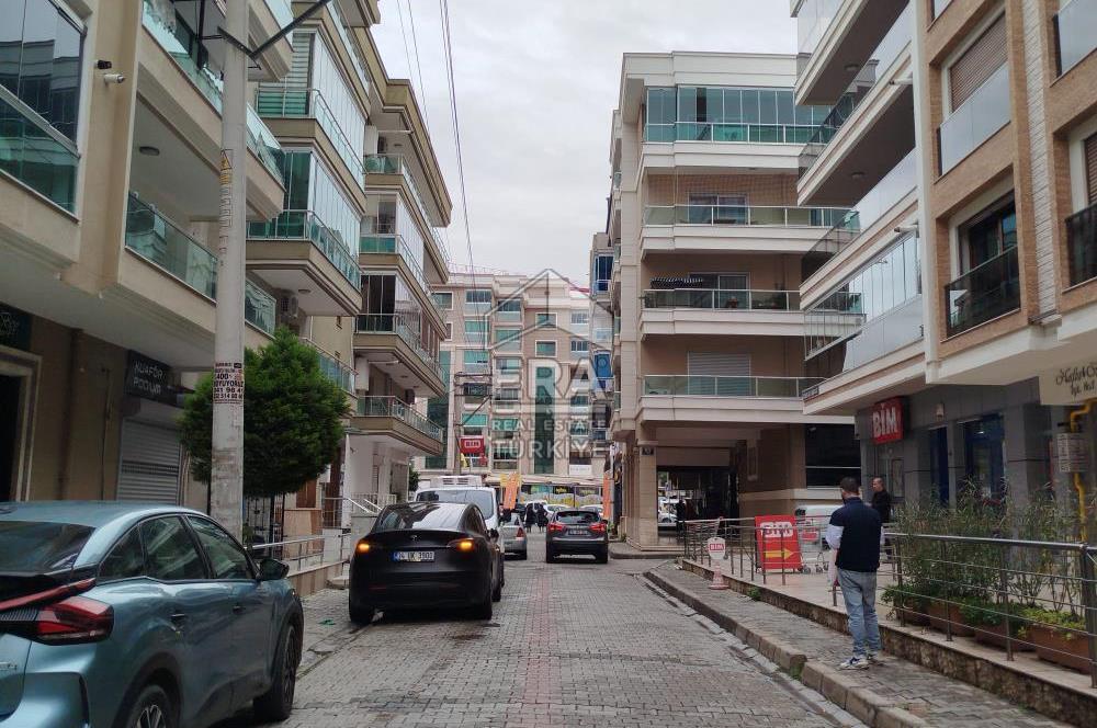 Karşıyaka Yalı Mahallesi 3+1 Ebeveyn Banyolu Daire