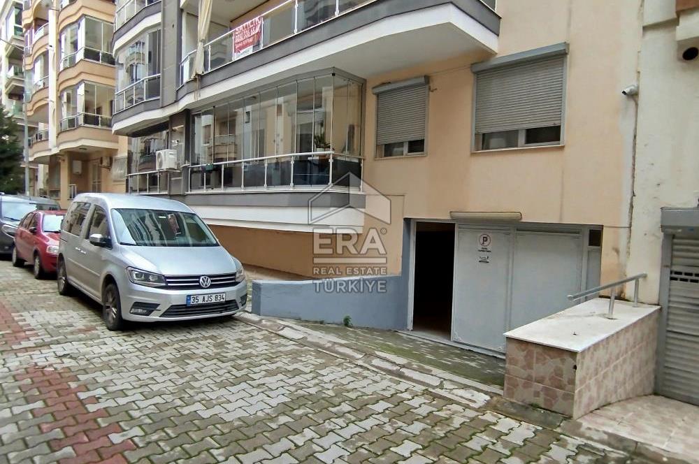 Karşıyaka Yalı Mahallesi 3+1 Ebeveyn Banyolu Daire