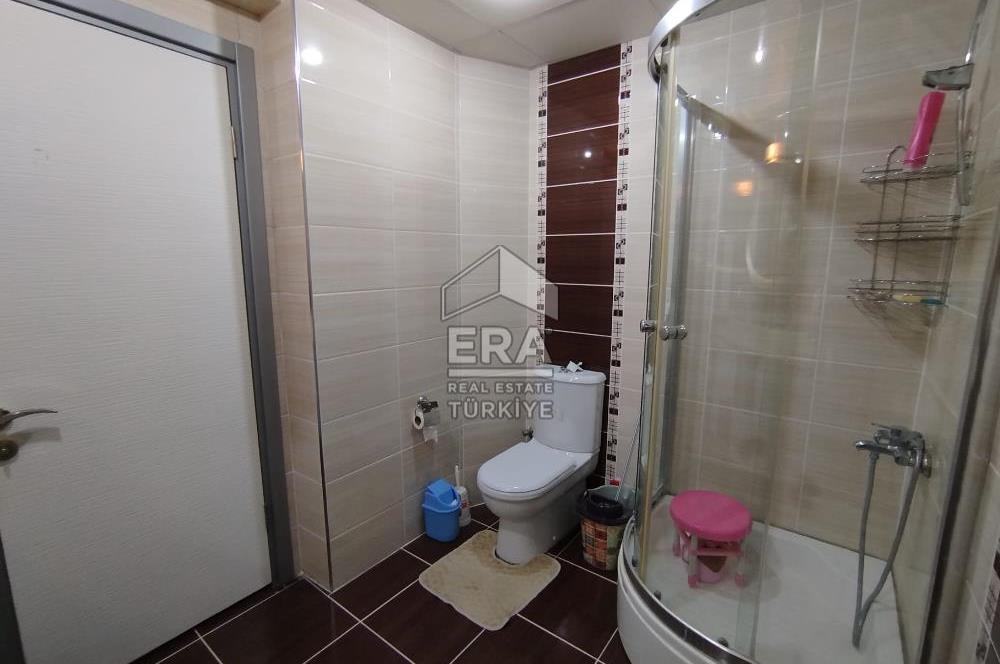 Karşıyaka Yalı Mahallesi 3+1 Ebeveyn Banyolu Daire