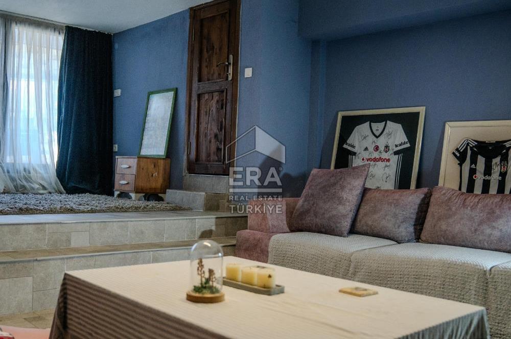 Urla Kekliktepe ‘de 1989 m2 Arazi içinde 2 adet Satılık Villa