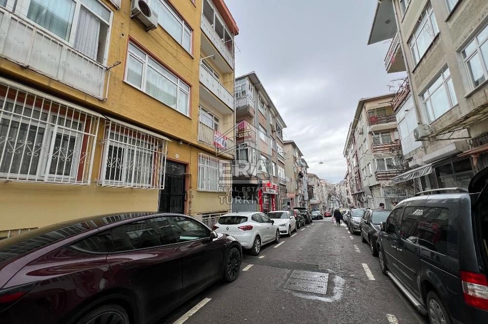 ÜSKÜDAR VALİDE-İ ATIK 2+1 KİRALIK DAİRE TEMİZ BALKONLU