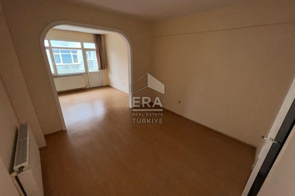 ÜSKÜDAR VALİDE-İ ATIK 2+1 KİRALIK DAİRE TEMİZ BALKONLU