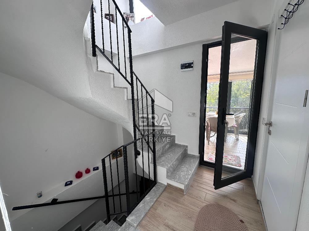 Datça Merkezde Satılık 2+2 75 m² Deniz Manzaralı Tripleks Daire