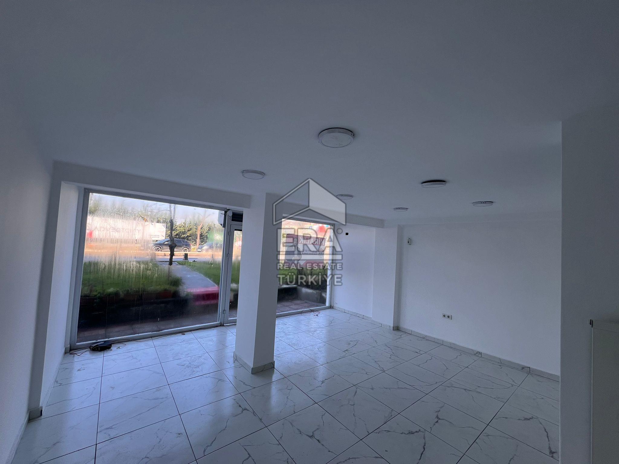 ÜSKÜDAR ÇENGELKÖY SATILIK DÜKKAN OFİS ANA CADDE ÜZERİ