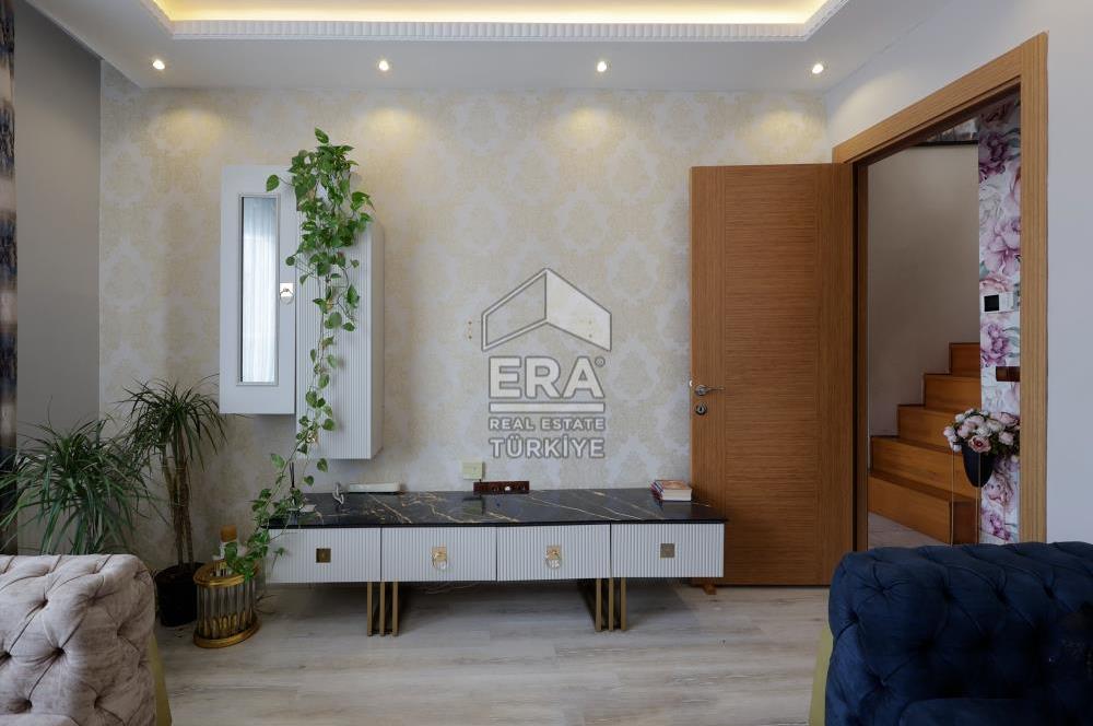 Eyüp Alibeyköy de Lüks Sitede Satılık Dubleks Daire