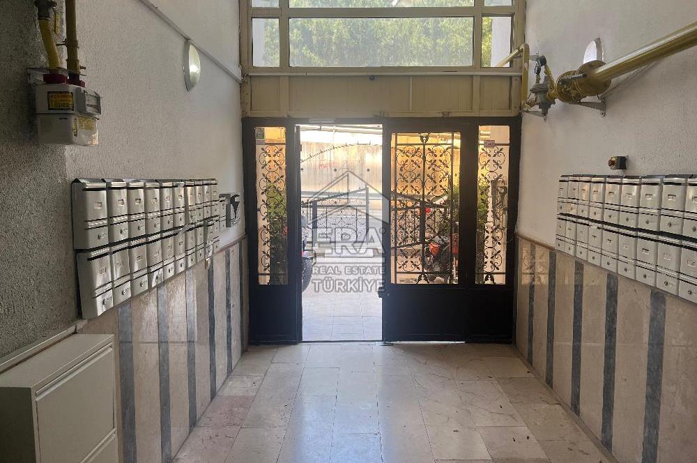 ERA NİVA'DAN KARŞIYAKA ZÜBEYDE HANIM'DA SATILIK 2+1 DAİRE