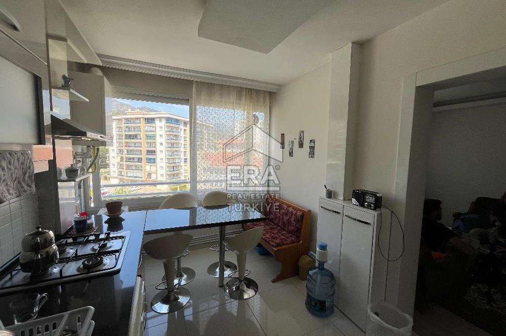 ERA NİVA'DAN KARŞIYAKA ZÜBEYDE HANIM'DA SATILIK 2+1 DAİRE