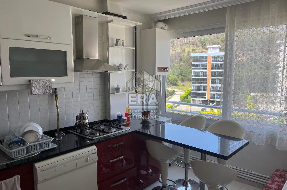 ERA NİVA'DAN KARŞIYAKA ZÜBEYDE HANIM'DA SATILIK 2+1 DAİRE