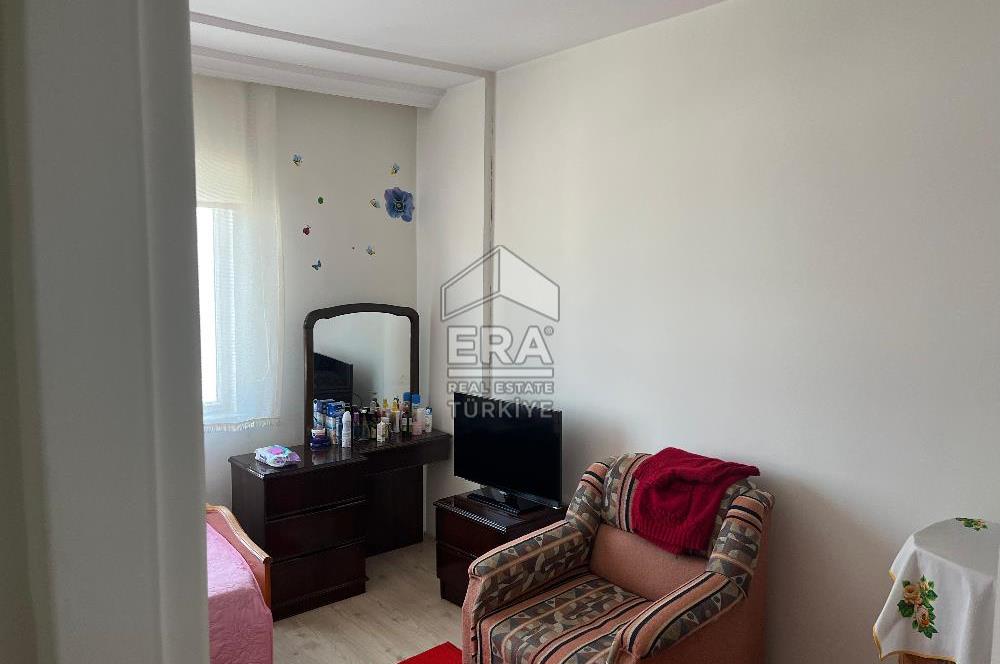 ERA NİVA'DAN KARŞIYAKA ZÜBEYDE HANIM'DA SATILIK 2+1 DAİRE